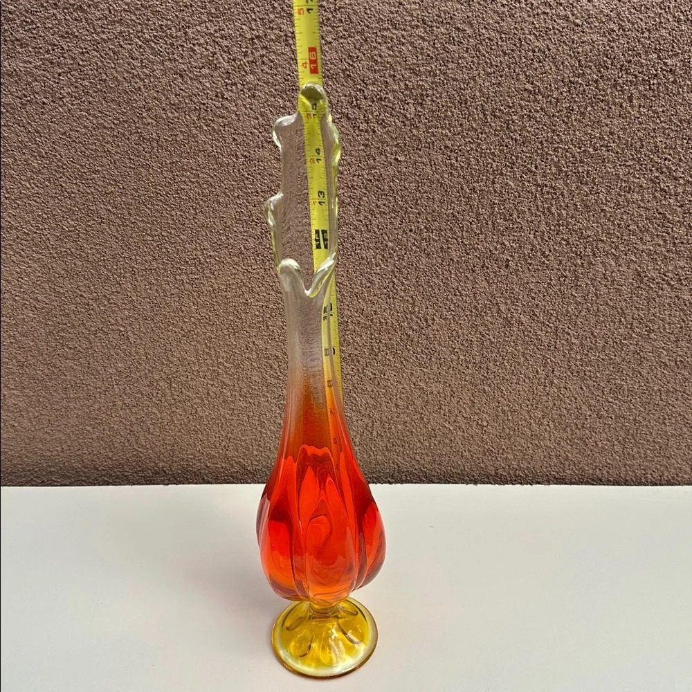 Viking Amberina 15.5” Swung Vase 6 Petal Mid Century Art Glass - Picture 7 of 12